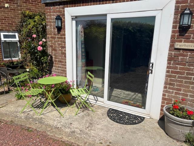 Cove Cott Guest * Warsash
