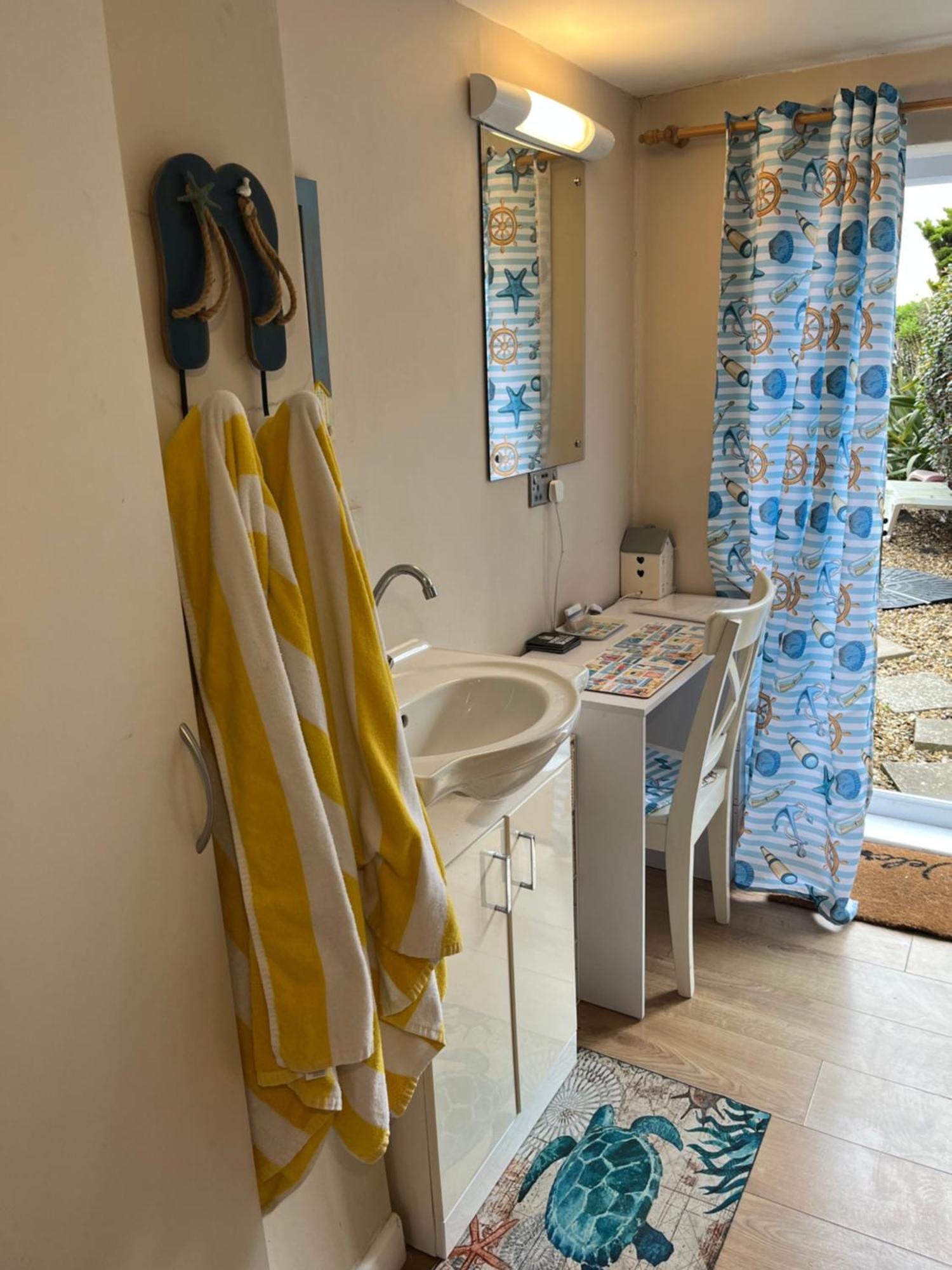 Cove Cott Guest Bed and breakfast *